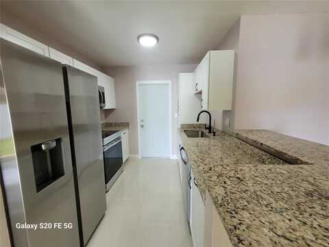 1533 NE 1st Ave, Fort Lauderdale, FL 33304