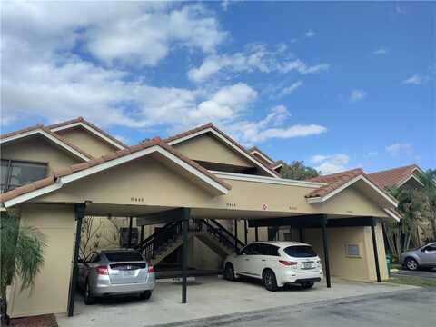 8440 Shadow Ct, Coral Springs, FL 33071