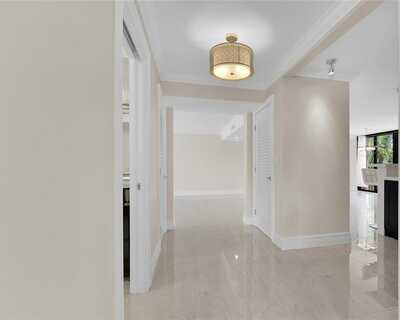 250 E Royal Palm Rd, Boca Raton, FL 33432