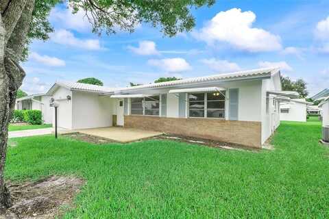 8961 NW 12th St, Plantation, FL 33322