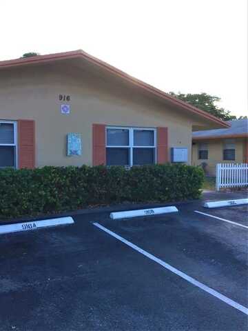 916 SW 15th Ter, Fort Lauderdale, FL 33312