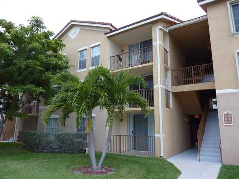 913 Villa Cir, Boynton Beach, FL 33435