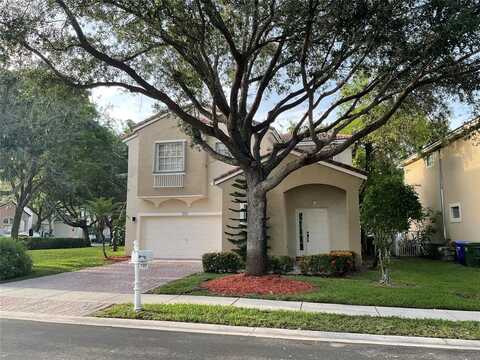 7557 NW 18th Dr, Hollywood, FL 33024