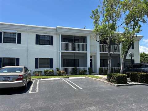 180 Cypress Club Dr, Pompano Beach, FL 33060