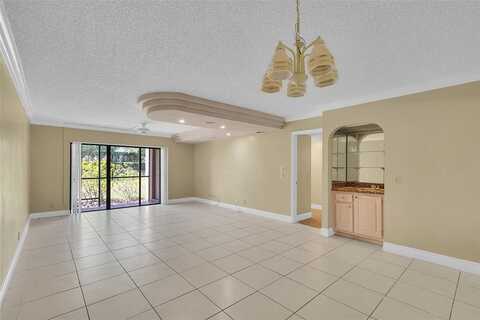 350 Racquet Club Rd, Weston, FL 33326