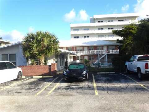 3217 NE 11th St, Pompano Beach, FL 33062