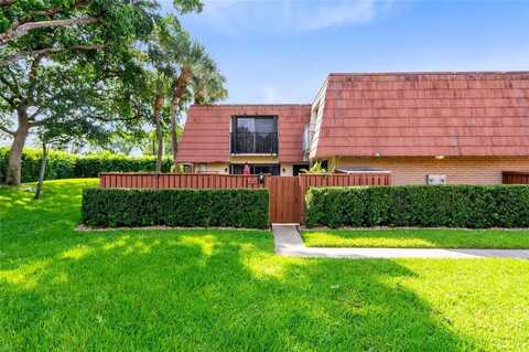 413 Live Oak Ln, Boynton Beach, FL 33436