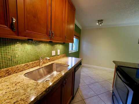 1460 NE 18TH ST, Fort Lauderdale, FL 33305
