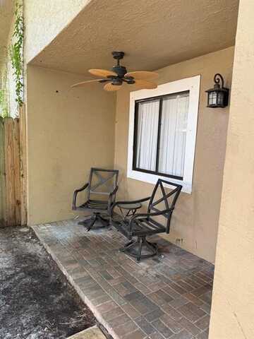 1216 Periwinkle Pl, Wellington, FL 33414
