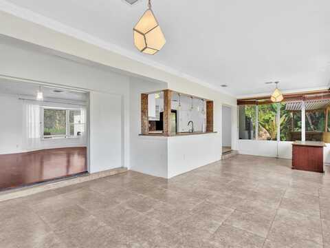 899 NW 6th Dr, Boca Raton, FL 33486