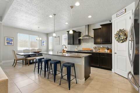 4529 SKYLINE Loop NE, Rio Rancho, NM 87144