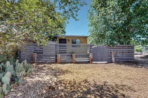 712 CROMWELL Avenue SE, Albuquerque, NM 87102