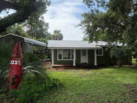 222 1/2 Ave D, Apalachicola, FL 32320