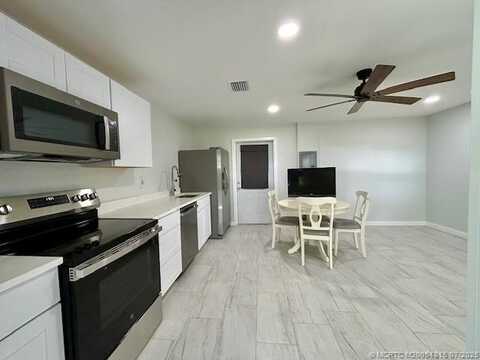 813 SE 13th Street, Stuart, FL 34994