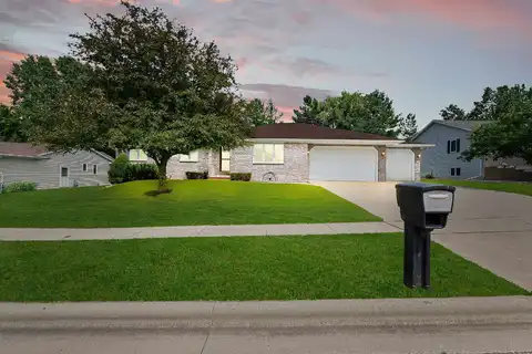 353 OAKVIEW Circle, OAKFIELD, WI 53065