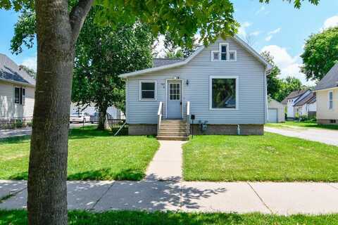 827 11TH Avenue, GREEN BAY, WI 54304