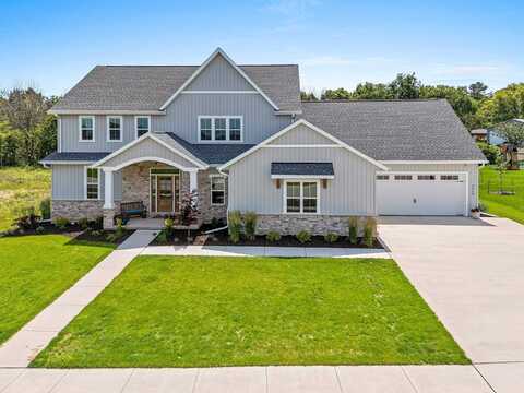 3215 ROCKCRESS Circle, GREEN BAY, WI 54311