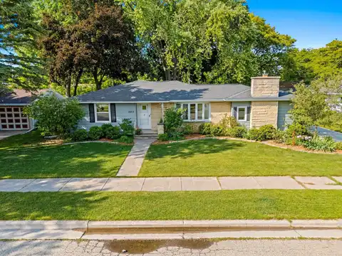1655 CYPRESS Lane, GREEN BAY, WI 54302