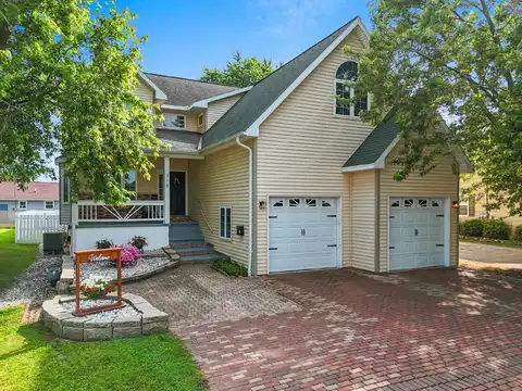 716 E ALLOUEZ Avenue, GREEN BAY, WI 54301