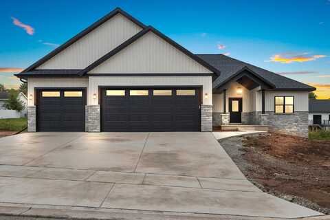 3097 S SANDSTONE Court, GREEN BAY, WI 54313
