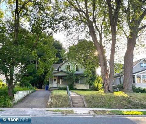 663 Smith Ave S, Saint Paul, MN 55107