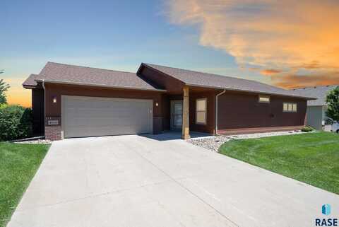 4901 E Villa Ridge St, Sioux Falls, SD 57110