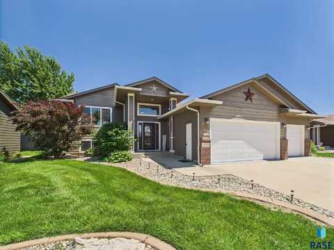 3212 S Triple Play Ave, Sioux Falls, SD 57110