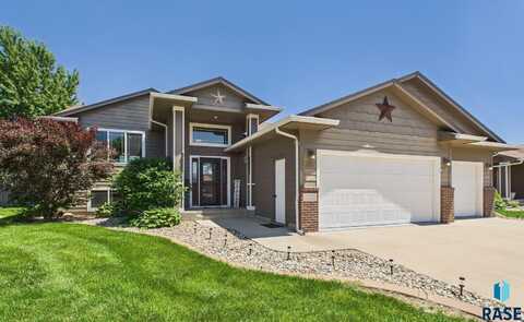 3212 S Triple Play Ave, Sioux Falls, SD 57110