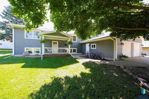 470 S Elm Ave, Parker, SD 57053