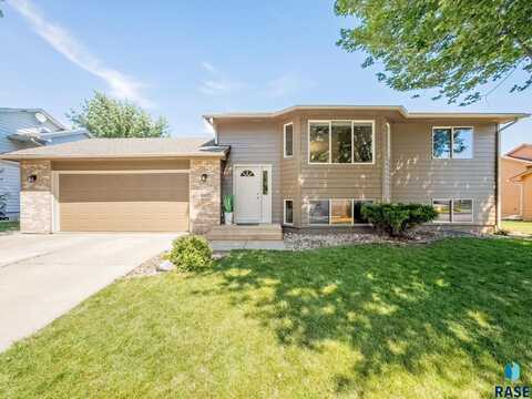 4312 S Bedford Ave, Sioux Falls, SD 57103