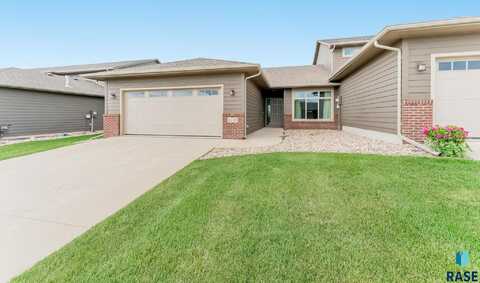 1315 S President Ct, Sioux Falls, SD 57106