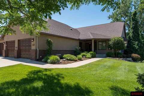 117 Apple Nook Court, Mankato, MN 56001