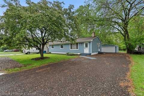 6262 Garden Ct, Warren, MI 48091