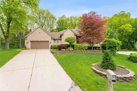 3952 Saint James Court, Shelby, MI 48316