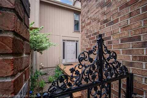 6281 Potomac Circle, West Bloomfield, MI 48322