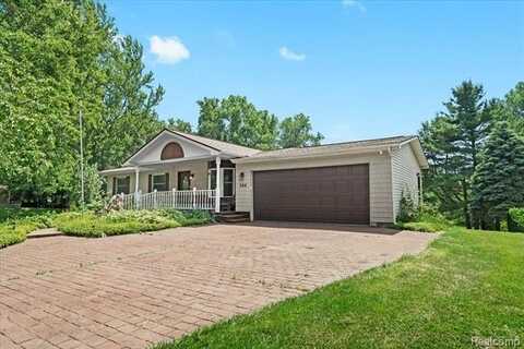 344 Chilson Road, Howell, MI 48843