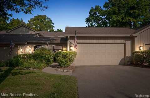 1125 Meadowglen Court, Bloomfield Hills, MI 48304