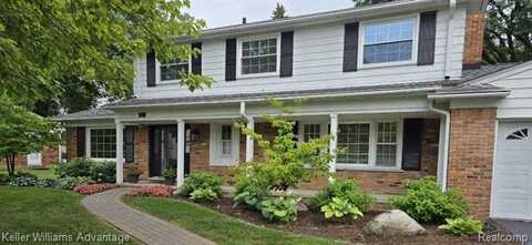 6951 Lee Crest Drive, West Bloomfield, MI 48322