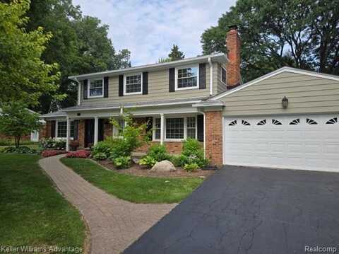 6951 Lee Crest Drive, West Bloomfield, MI 48322