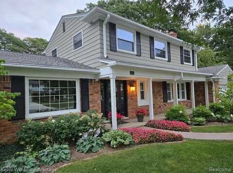 6951 Lee Crest Drive, West Bloomfield, MI 48322
