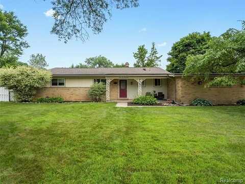 32000 Coronet Drive, Farmington, MI 48334