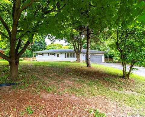 1917 Lochinvar Boulevard, Oakland, MI 48363