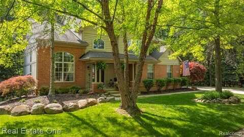 31085 Chatsford Street, Novi, MI 48377