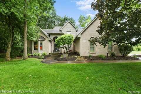 7319 Autumn Hill Drive, West Bloomfield, MI 48323