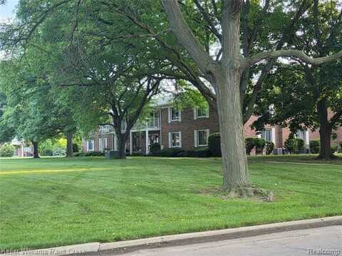 42231 Toddmark Lane, Clinton Township, MI 48038