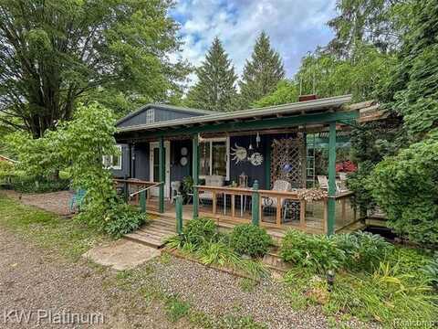 6636 Broadbridge Road, Cottrellville, MI 48039