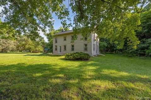 11240 Silver Lake Road, Byron, MI 48418