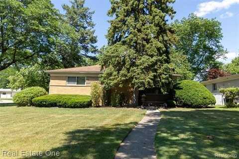 25640 Grand Concourse Street, Southfield, MI 48075