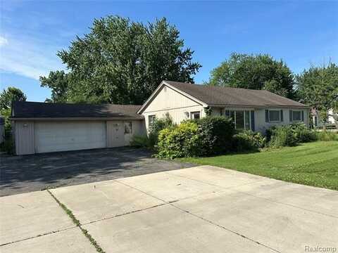 20580 21 Mile Road, Macomb, MI 48044