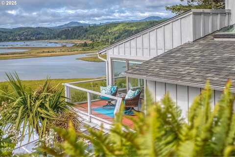 30 BLUFFS CT, Gleneden Beach, OR 97388